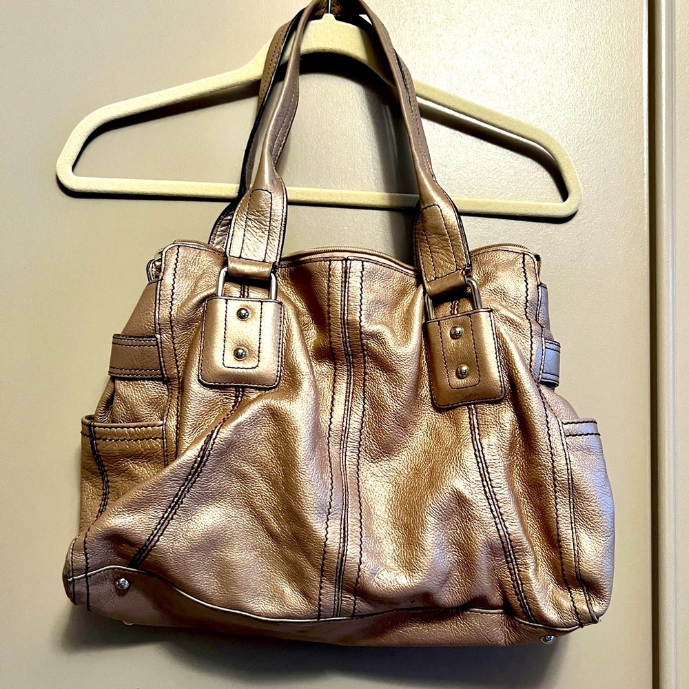 Metallic Slouchy Italian Leather Purse in great shape. Lots of storage.